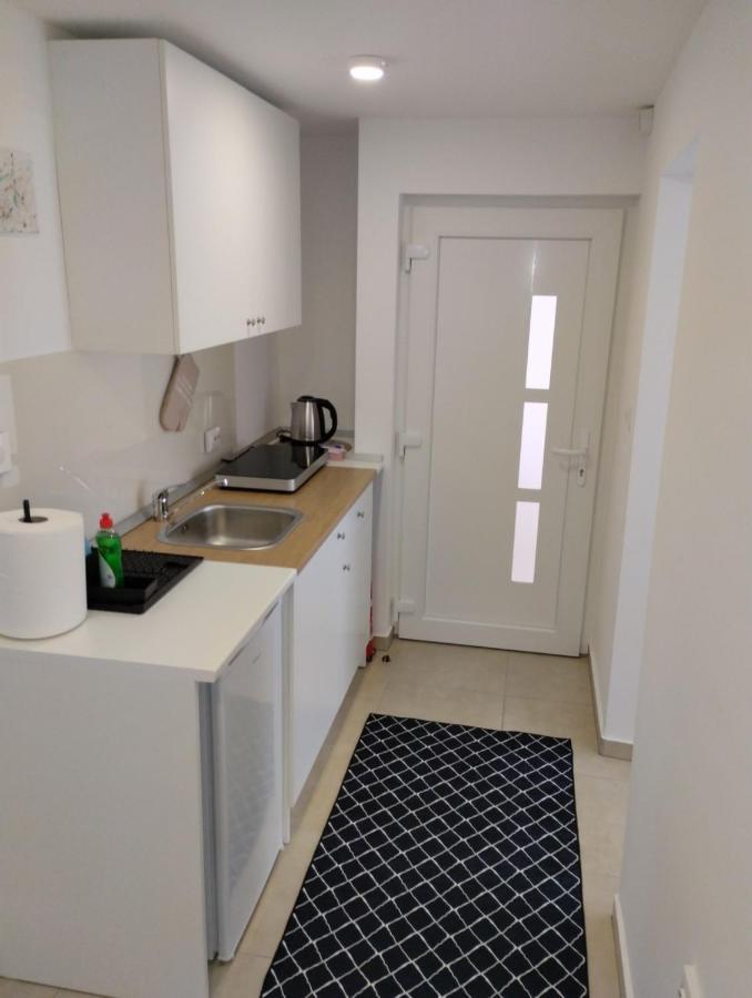 Marija Apartman Osijek Buitenkant foto