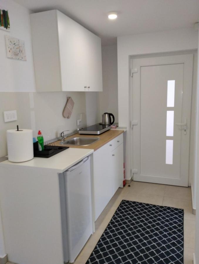 Marija Apartman Osijek Buitenkant foto