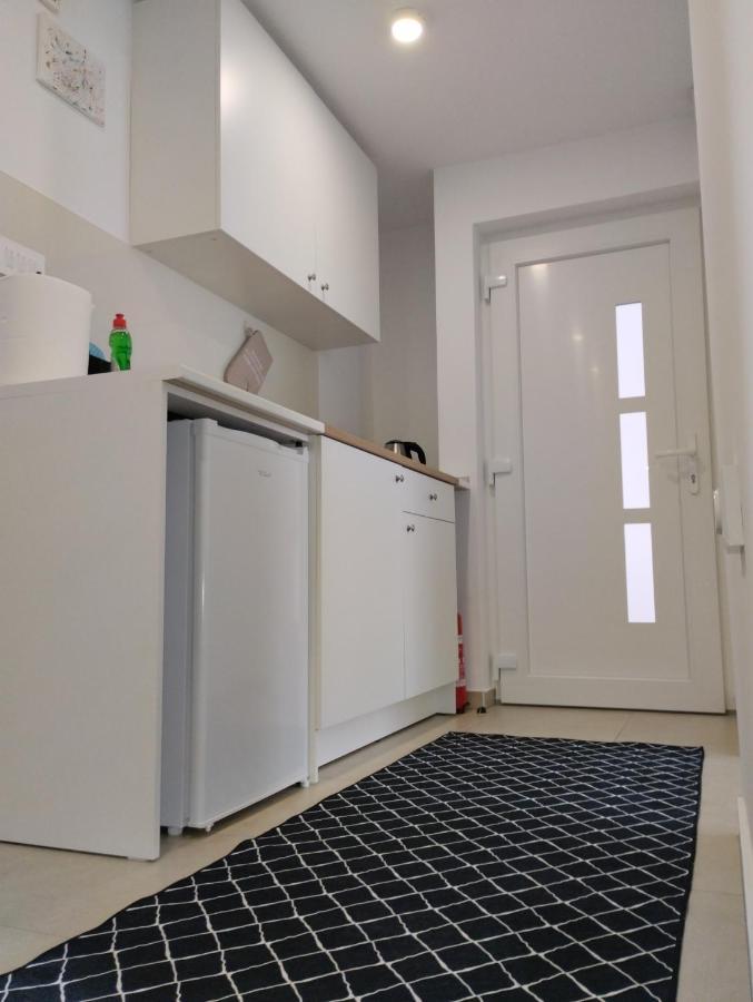 Marija Apartman Osijek Buitenkant foto